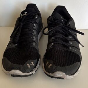 Under Armour Men's Black and Gray Athletic Shoes